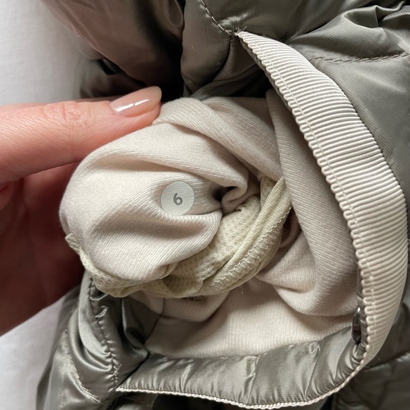 lululemon The Fluffiest Vest - REVERSIBLE! - Picture 9 of 15